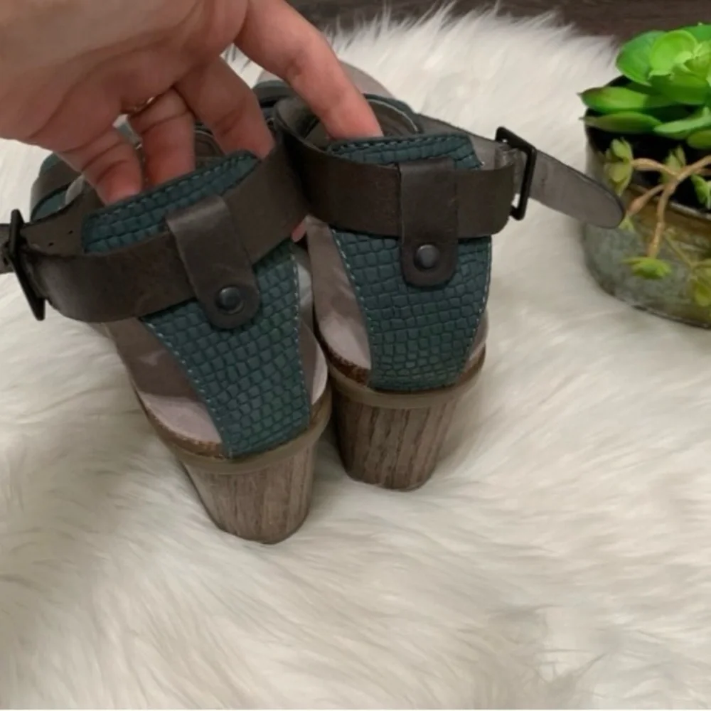 Dansko Dominique brown Teal Strappy Block Heel Sandals 38 7 - Picture 6 of 11